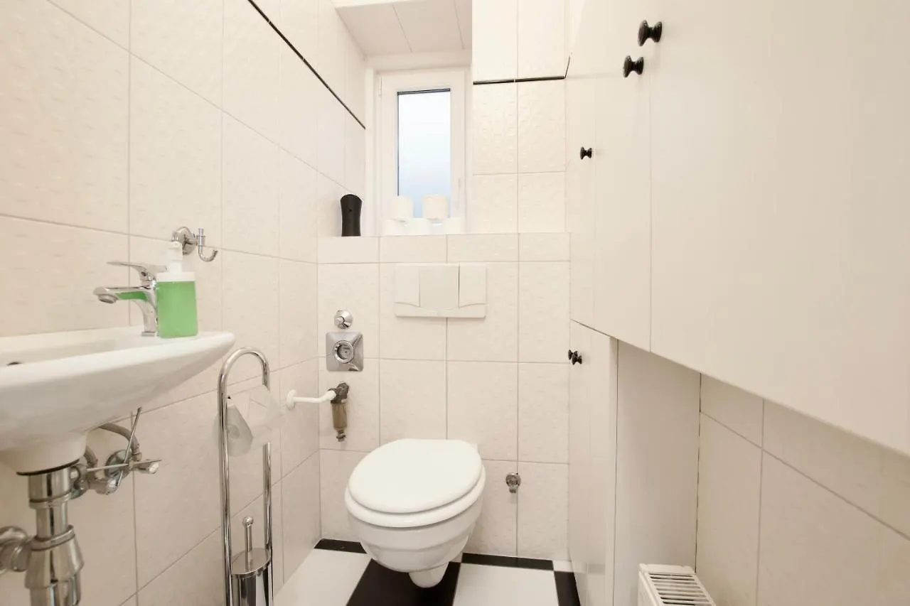 Standard Apartment By Hi5 - St. King Street 16. Budapest