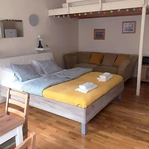  Apartment V57 Oktogon