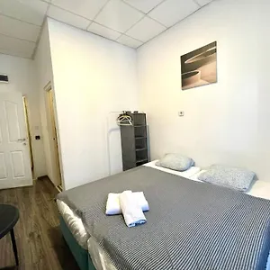  Privatunterkunft Aradi With Private Bathroom In The Centre